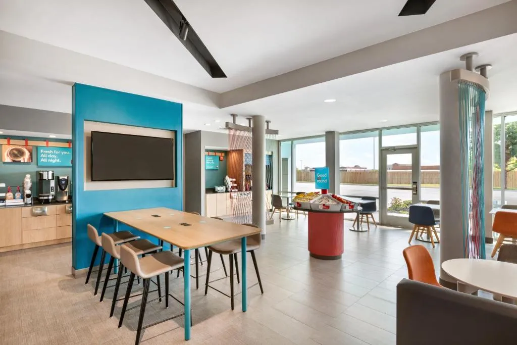 avid hotels - Lancaster by IHG