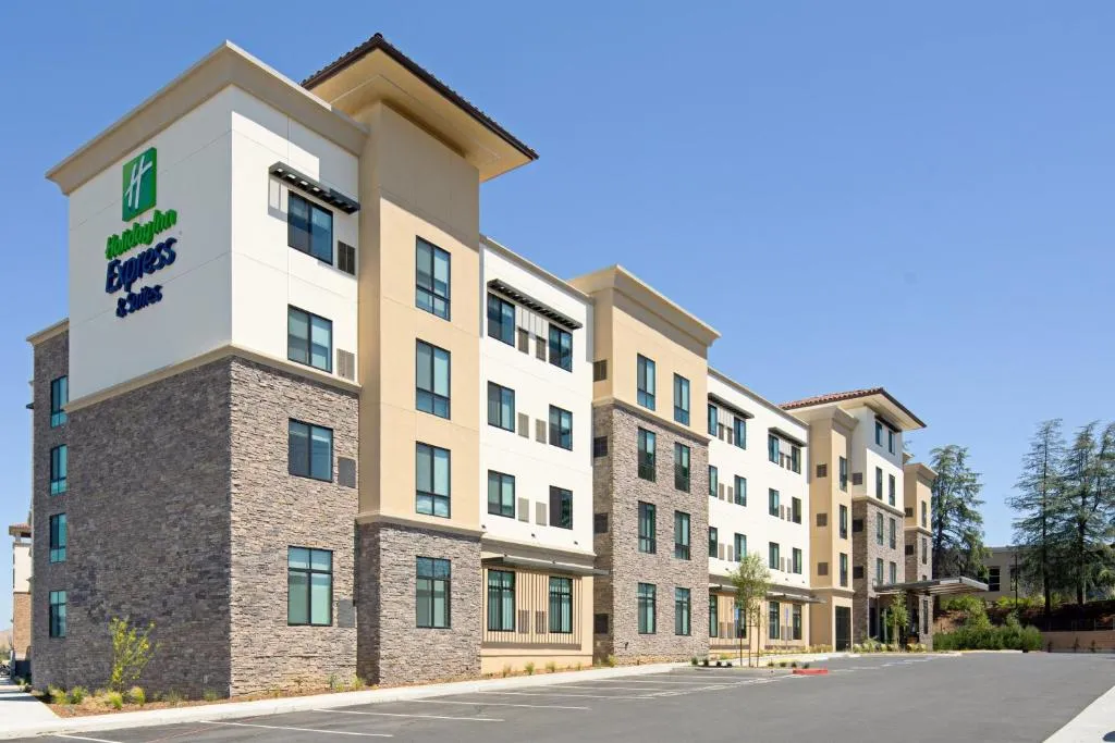 Holiday Inn Express & Suites - Valencia - Santa Clarita by IHG