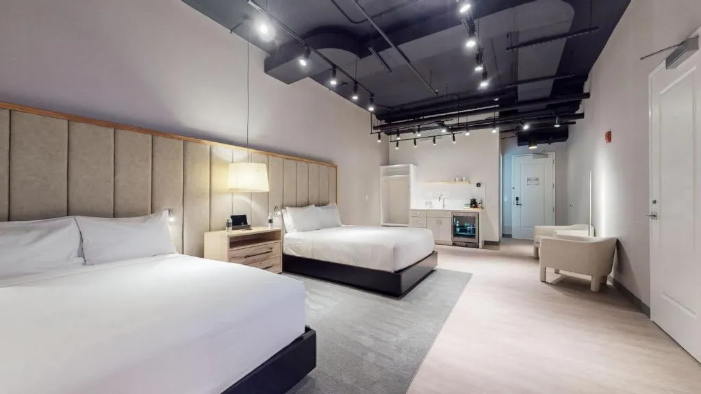 Studio 154 Hotel
