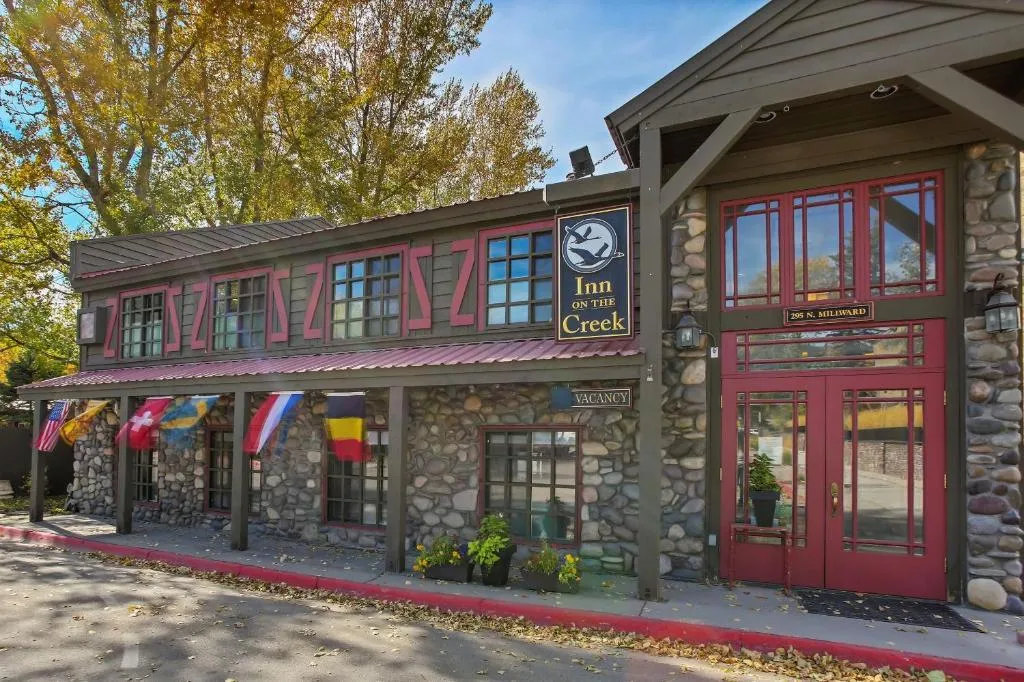Inn on The Creek