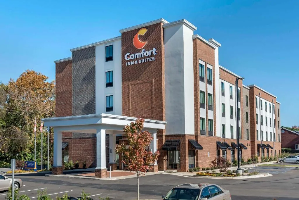 Comfort Inn & Suites Downtown near University