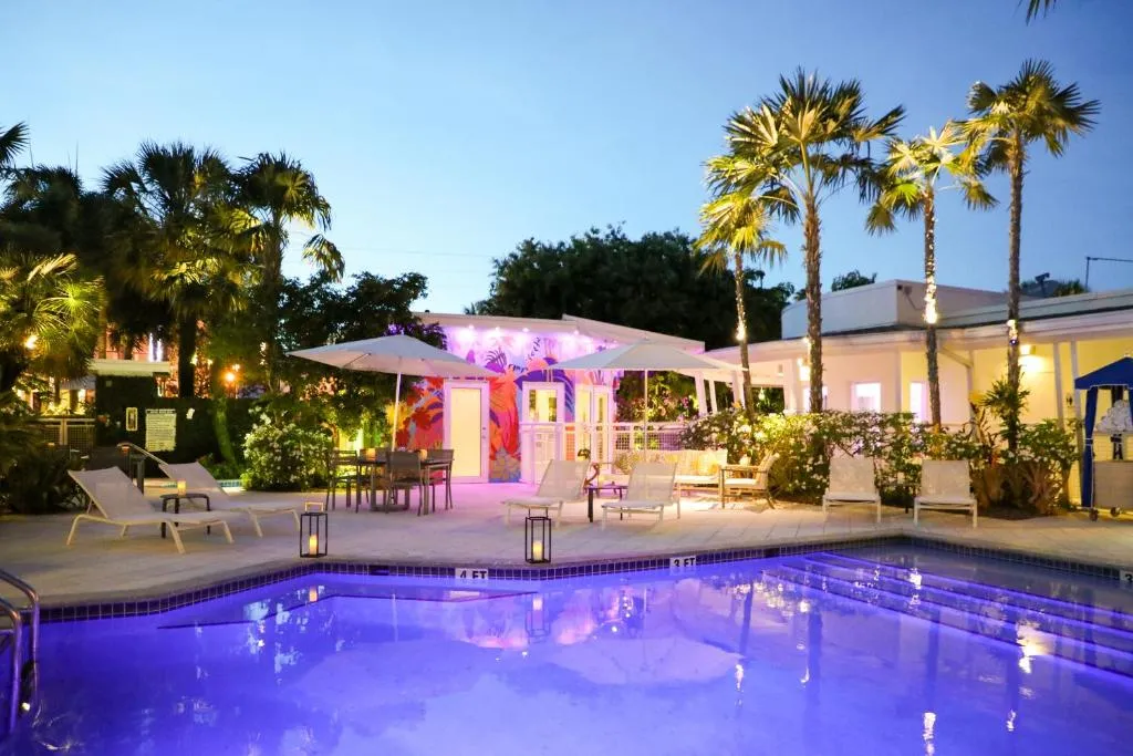 Orchid Key Inn - Adults Only