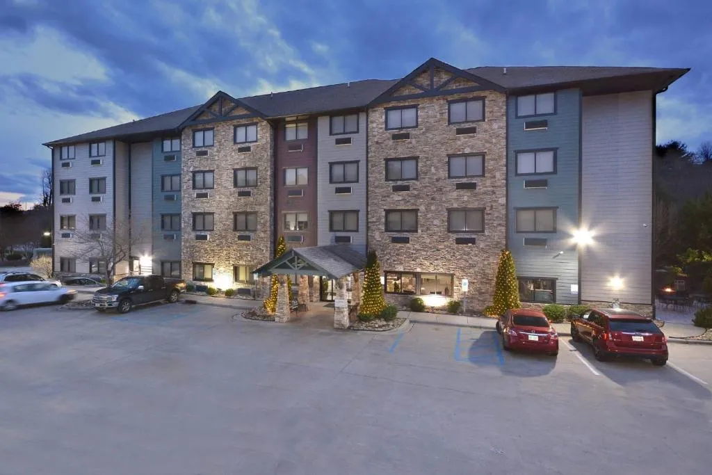 Brookstone Lodge near Biltmore Village, an Ascend Collection Hotel