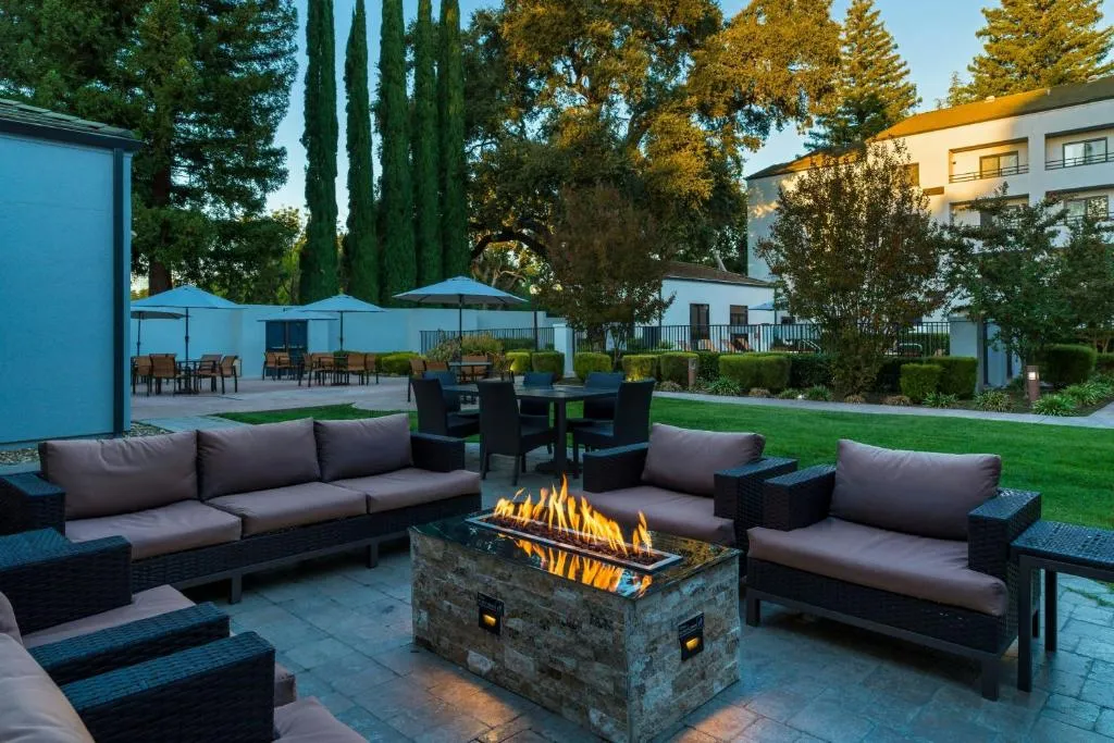 Courtyard Sacramento Airport Natomas
