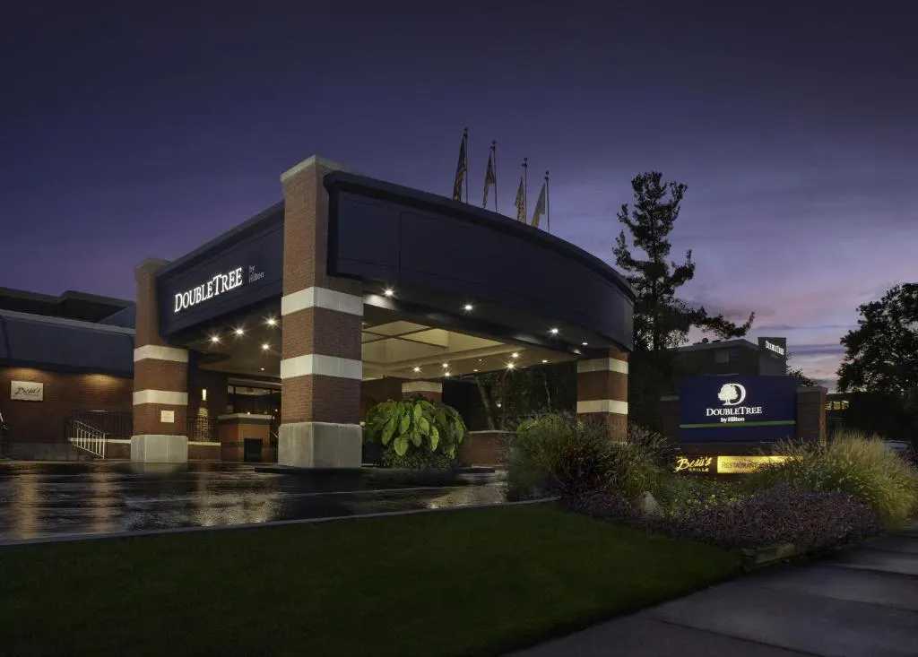 DoubleTree by Hilton Akron Fairlawn