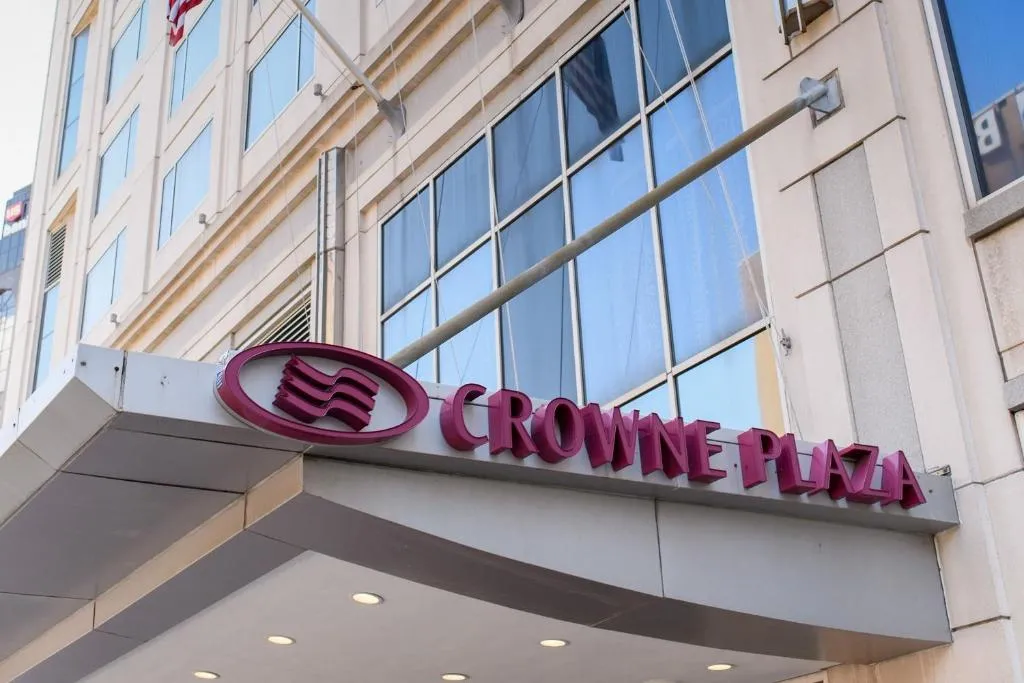 Crowne Plaza Cleveland at Playhouse Square by IHG