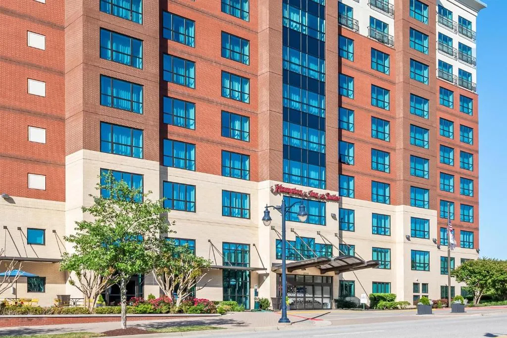 Hampton Inn & Suites National Harbor-NEWLY RENOVATED