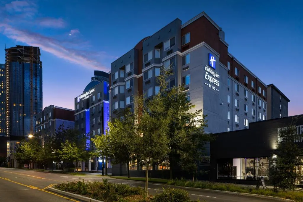 Holiday Inn Express & Suites Seattle Downtown - Lake Union by IHG