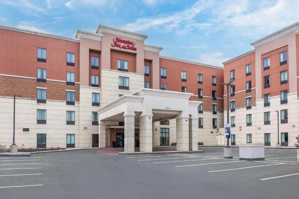 Hampton Inn & Suites Cincinnati / Uptown - University Area