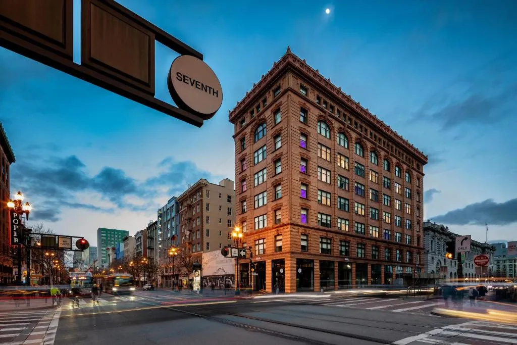 YOTEL San Francisco, Select by Hilton
